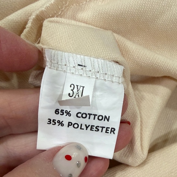 NWOT Online Boutique Floral Appliqué Beige Long Sleeve Top - Picture 11 of 11